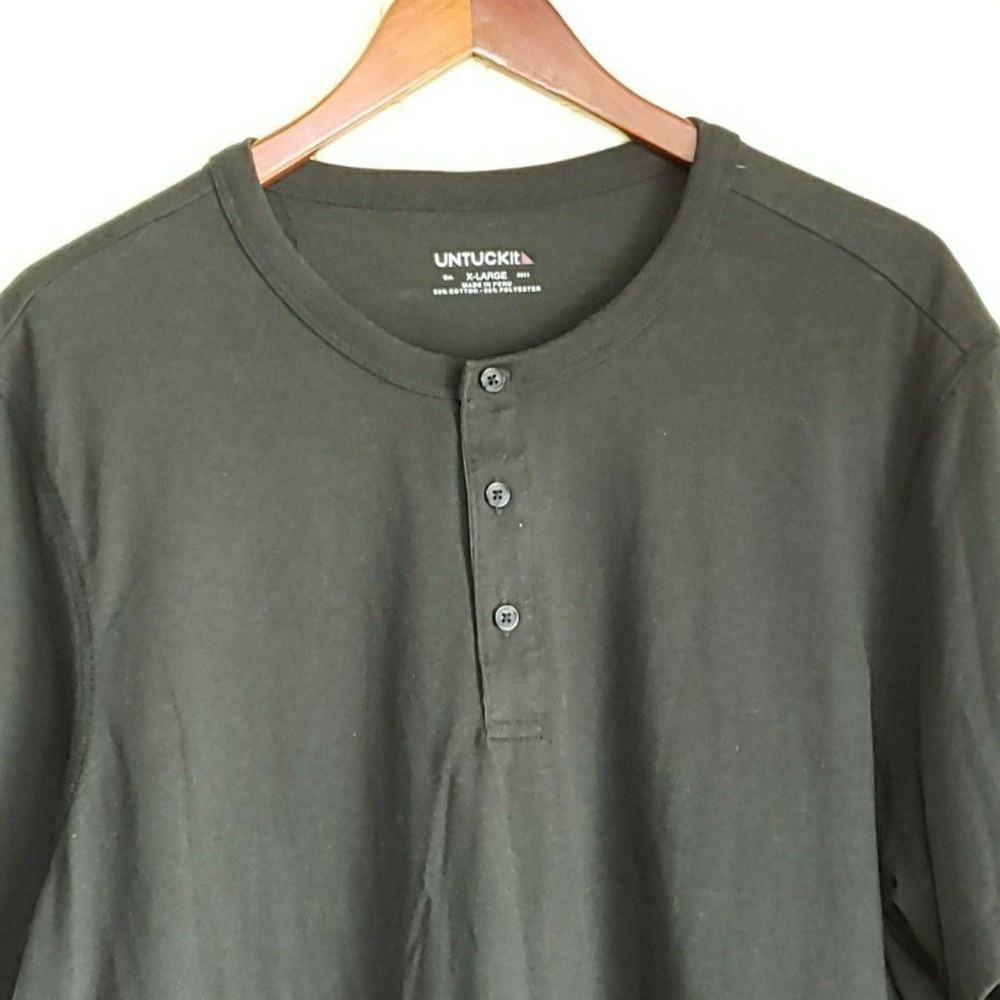 UNTUCKit Shirt Mens XL Black Short Sleeve Henley Tagless Cotton Poly Jersey Tee